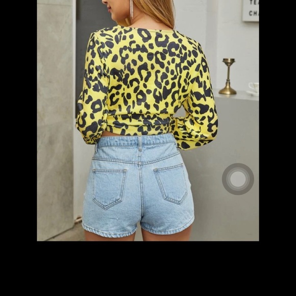 Yellow Leopard print Crop Top - Picture 2 of 6